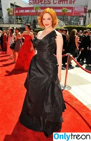 Christina Hendricks / actuallychristinahendricks nude photo #2112