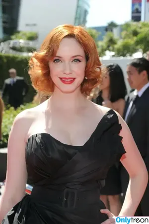 Christina Hendricks / actuallychristinahendricks nude photo #2115