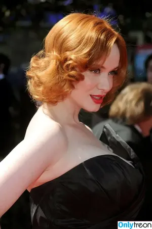 Christina Hendricks / actuallychristinahendricks nude photo #2118