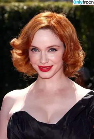 Christina Hendricks / actuallychristinahendricks nude photo #2121