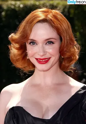 Christina Hendricks / actuallychristinahendricks nude photo #2122