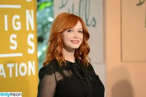Christina Hendricks / actuallychristinahendricks nude photo #2136