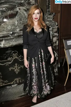 Christina Hendricks / actuallychristinahendricks nude photo #2143