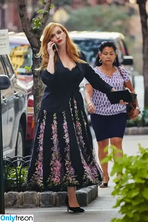 Christina Hendricks / actuallychristinahendricks nude photo #2150