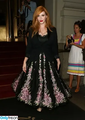 Christina Hendricks / actuallychristinahendricks nude photo #2152