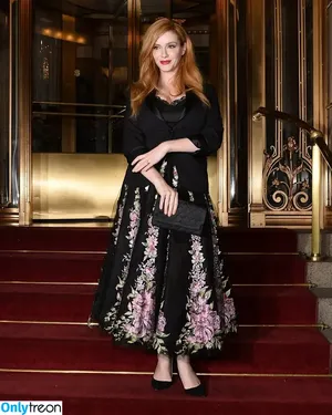 Christina Hendricks / actuallychristinahendricks nude photo #2153