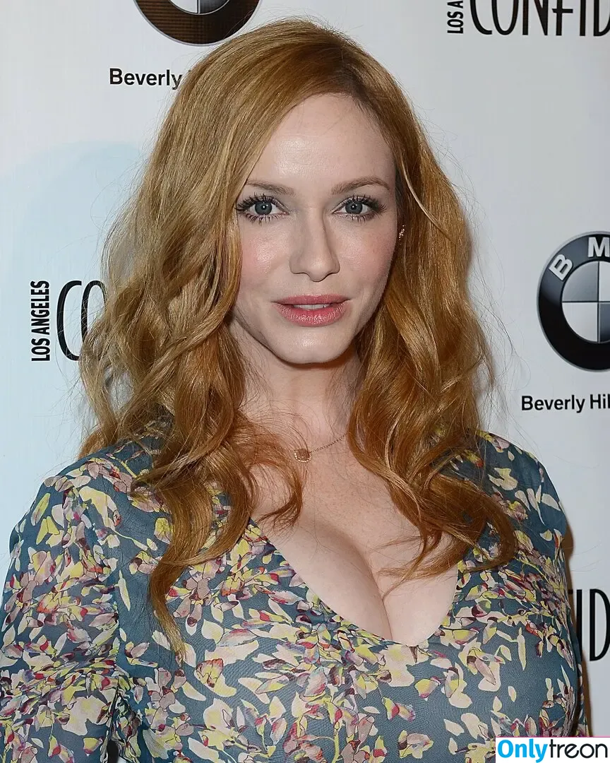 Christina Hendricks nude photo #2032 (actuallychristinahendricks)