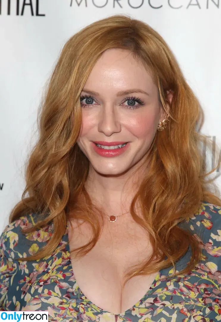 Christina Hendricks nude photo #2038 (actuallychristinahendricks)