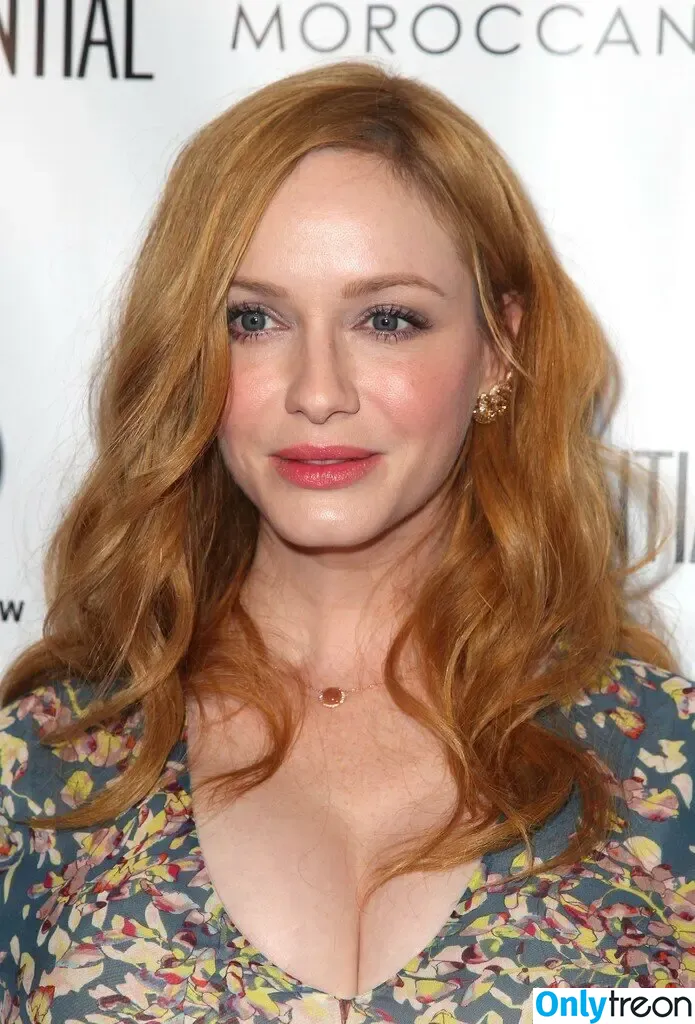 Christina Hendricks nude photo #2045 (actuallychristinahendricks)