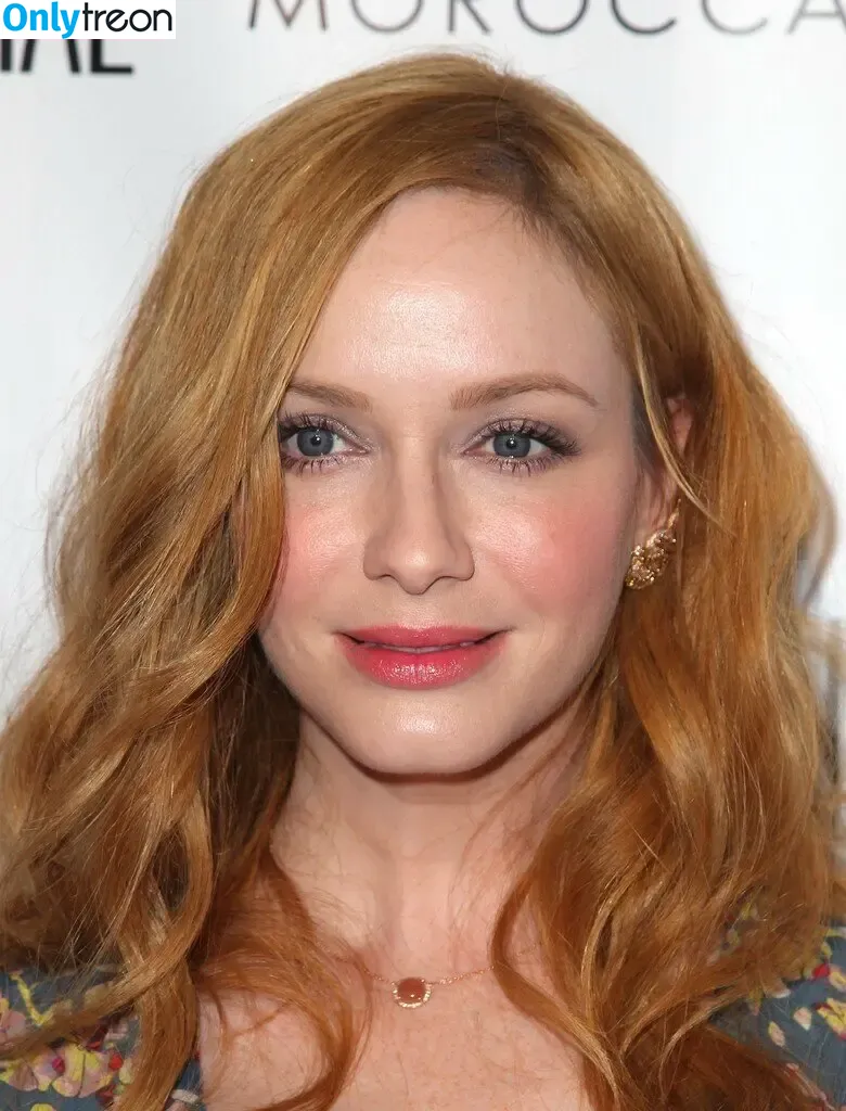 Christina Hendricks nude photo #2047 (actuallychristinahendricks)