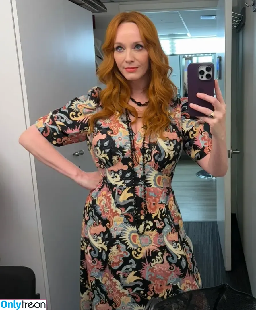 Christina Hendricks nude photo #2170 (actuallychristinahendricks)