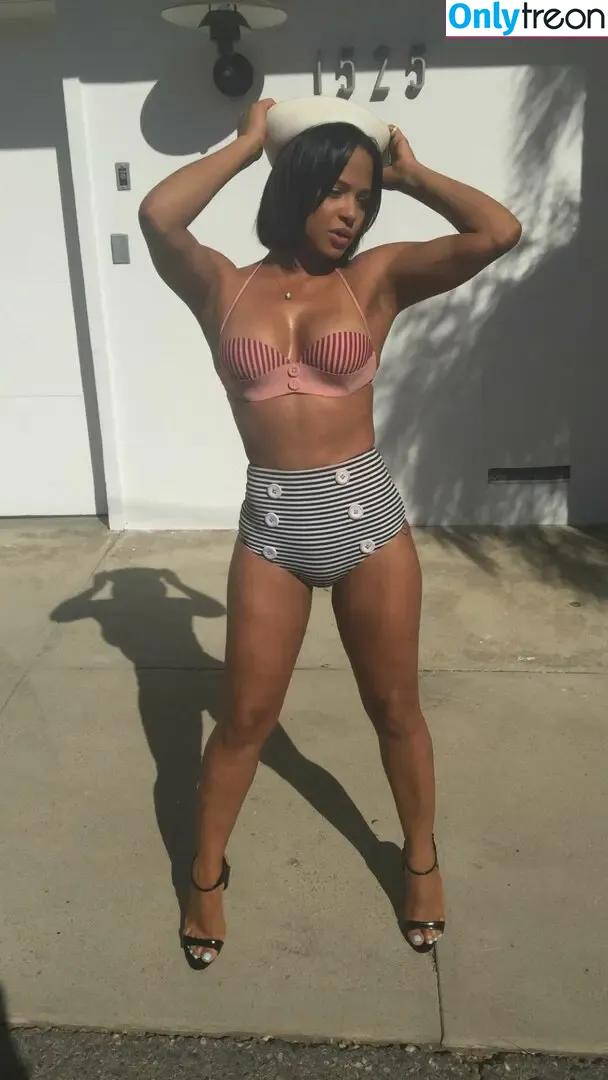 Christina Milian nude photo #1196 (christinamilian / kacytgirl)