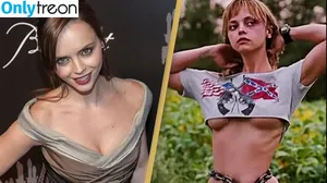 Christina Ricci / ChristinaRicci / riccigrams nude photo #0623