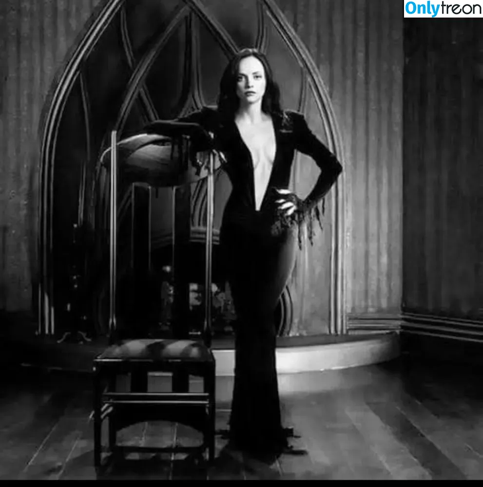 Christina Ricci nude photo #0037 (ChristinaRicci / arianaricci / riccigrams)