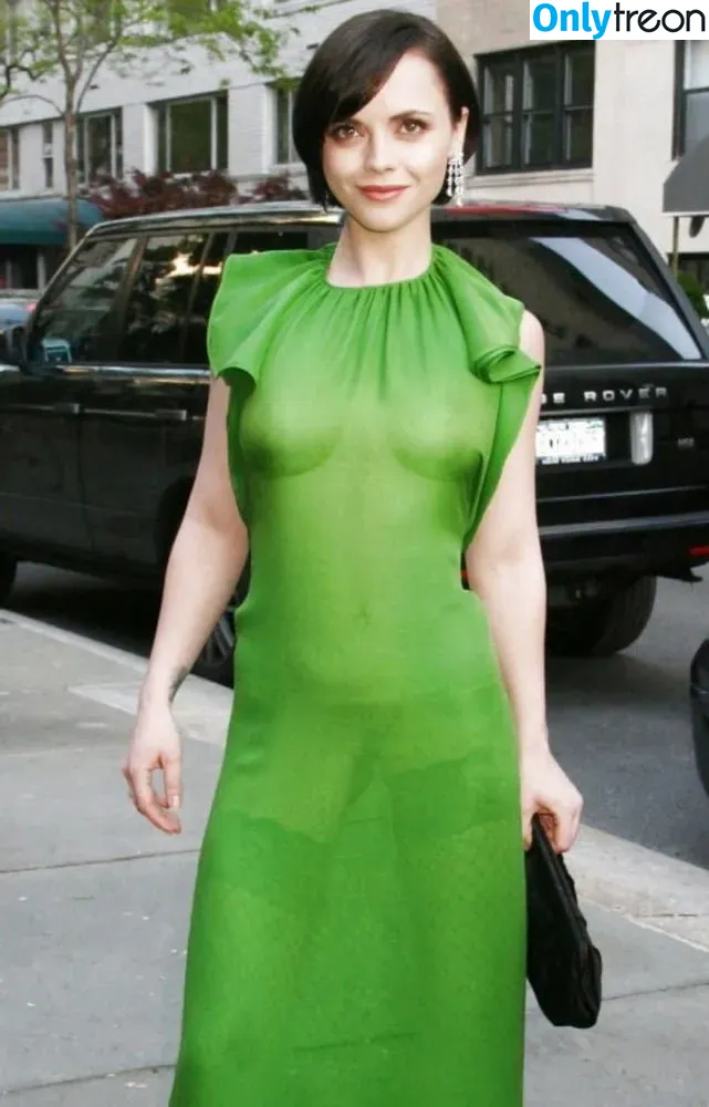 Christina Ricci nude photo #0041 (ChristinaRicci / arianaricci / riccigrams)
