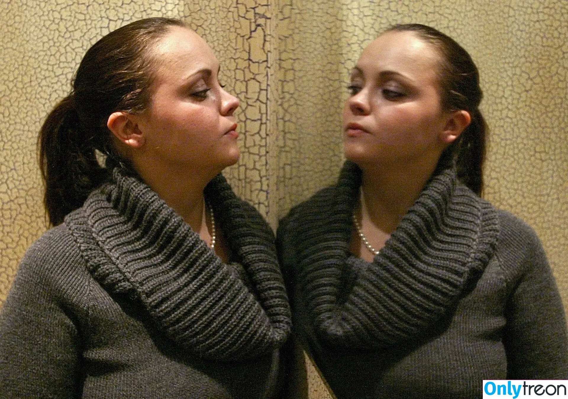 Christina Ricci nude photo #0170 (ChristinaRicci / riccigrams)