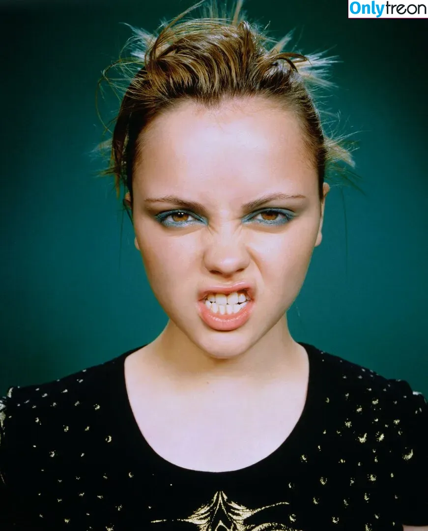 Christina Ricci nude photo #0172 (ChristinaRicci / riccigrams)
