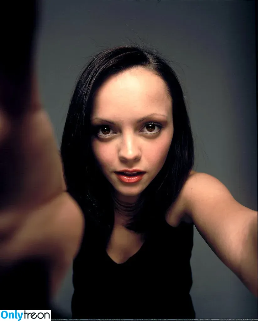Christina Ricci nude photo #0173 (ChristinaRicci / riccigrams)