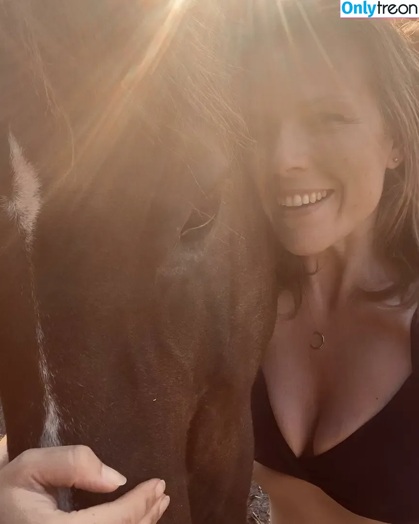 Christina Trevanion nude photo #0013 (christinatrevanion)