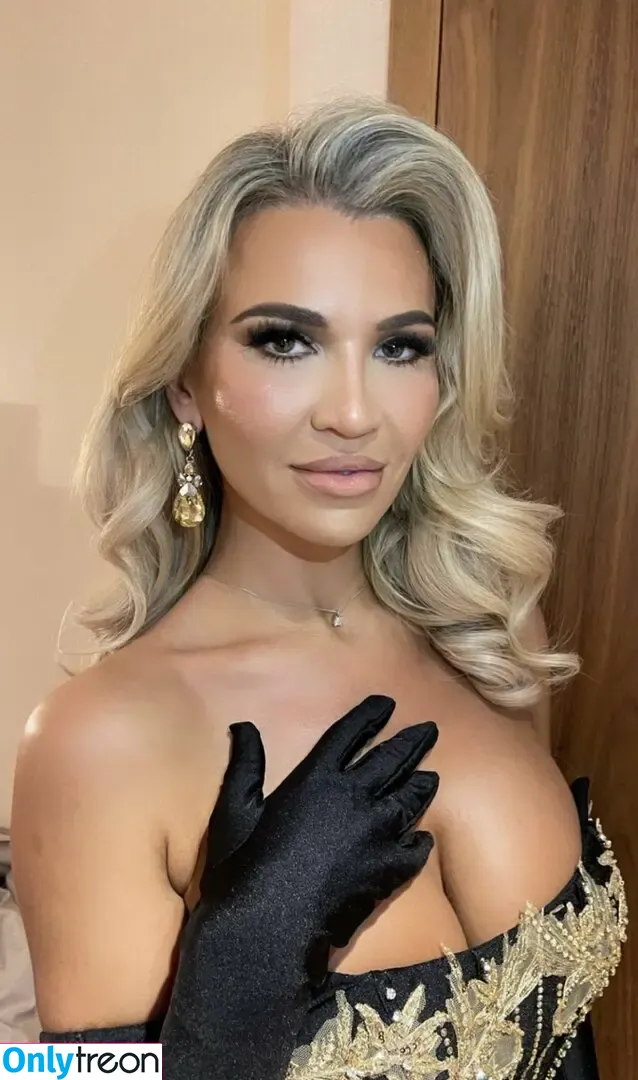 Christine McGuinness nude photo #0128 (mrscmcguinness)