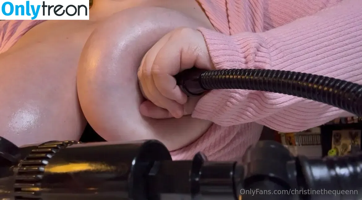 christinethequeenn nude photo #0355 (christinethequeenn)