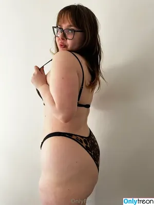 chubbynixiesin / chubbyninked nude photo #0252