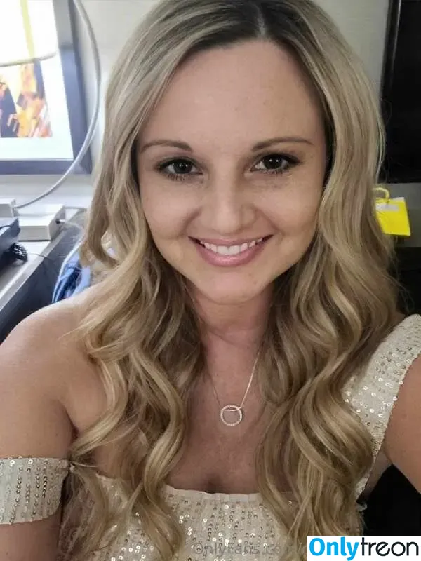 churchwifey_kk nude photo #0120 (kk_live_now)