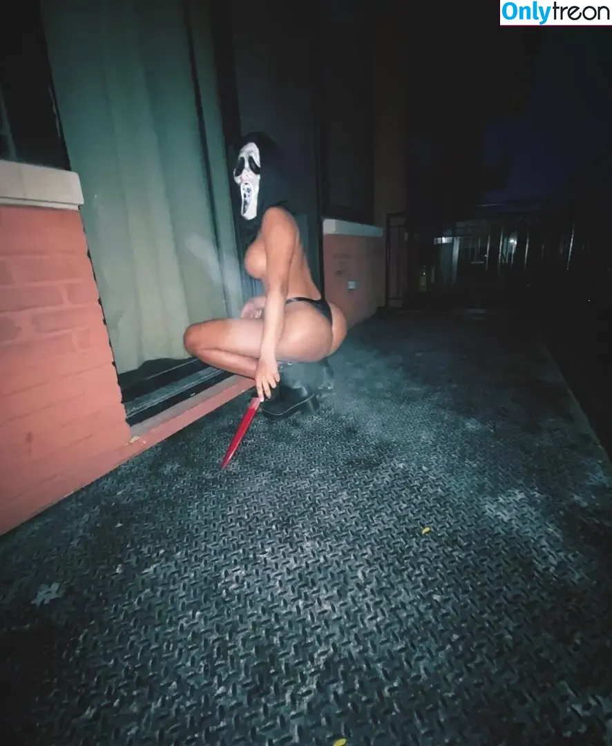 CiaoSyd nude photo #0001 (cicigets_nasty09)