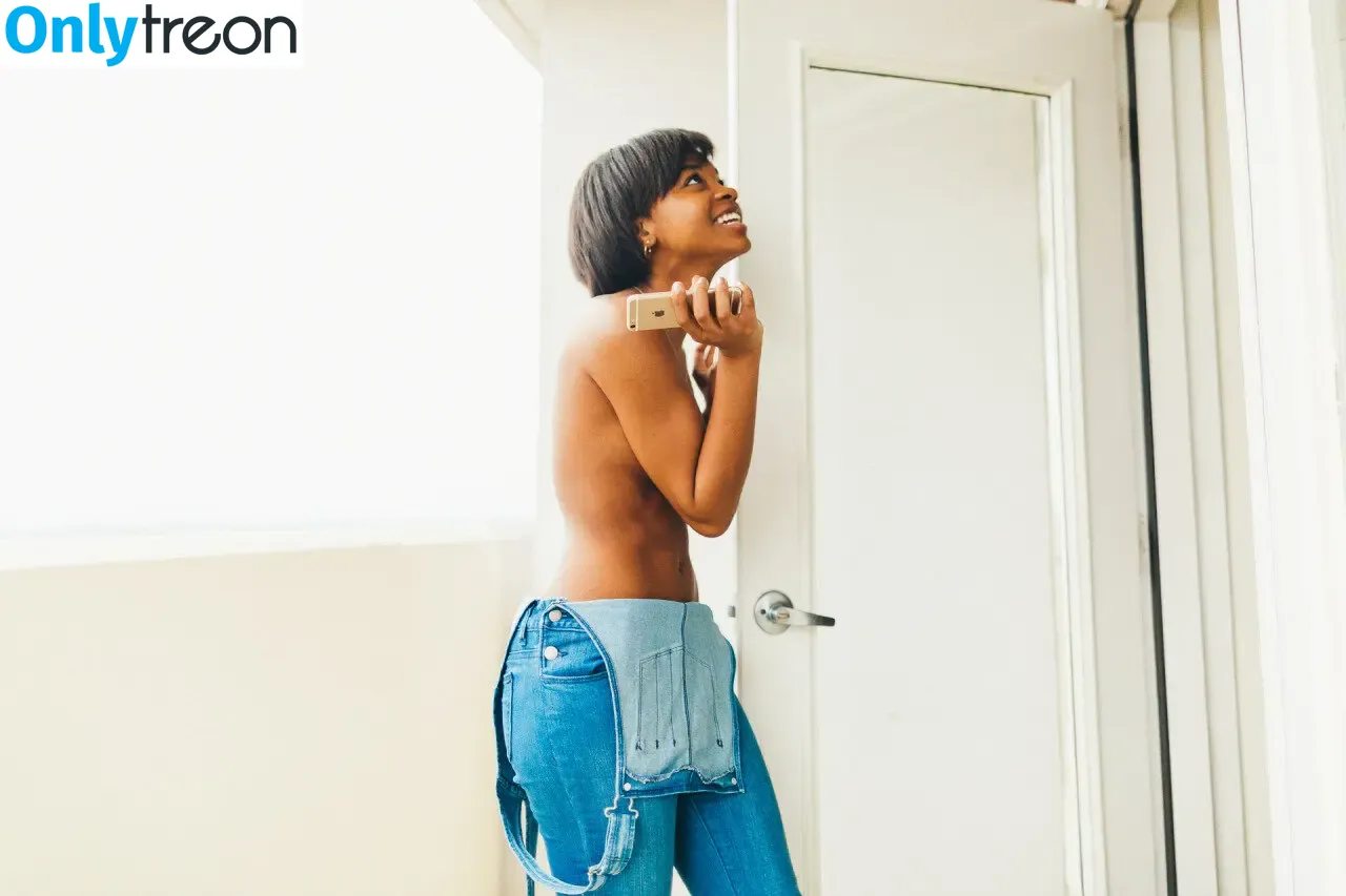 Cierra Vegas nude photo #0002 (CierraVegasXXX / lovecv / reallycierravegas)