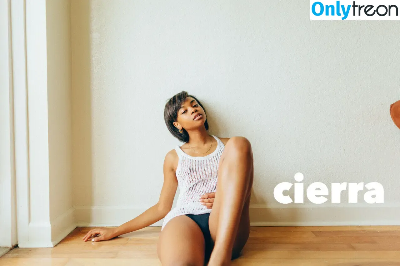 Cierra Vegas nude photo #0021 (CierraVegasXXX / lovecv / reallycierravegas)