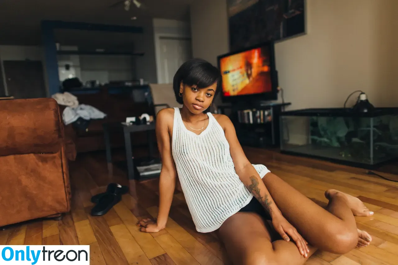 Cierra Vegas nude photo #0023 (CierraVegasXXX / lovecv / reallycierravegas)