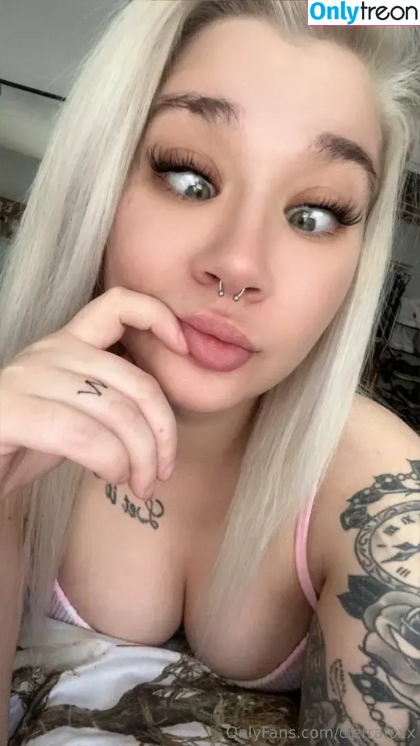 cierrafoxx nude photo #0506 (cierra foxx / ciieraa / thesierrafox)
