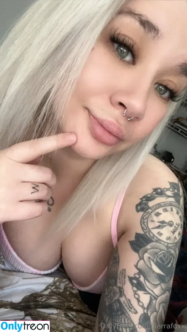 cierrafoxx nude photo #0508 (cierra foxx / ciieraa / thesierrafox)