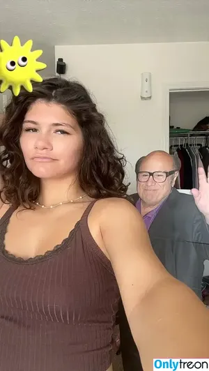 ciggybae / Zendaya lookalike / gypsybaehere / homeskilla_whitnit nude photo #0103