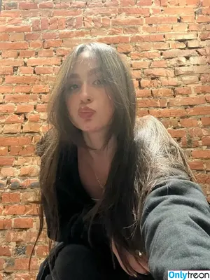 Cinacramby / itsssophie nude photo #0003