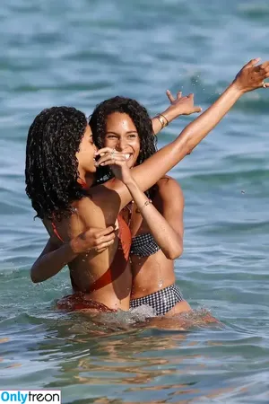 Cindy Bruna / cindybruna nude photo #0141