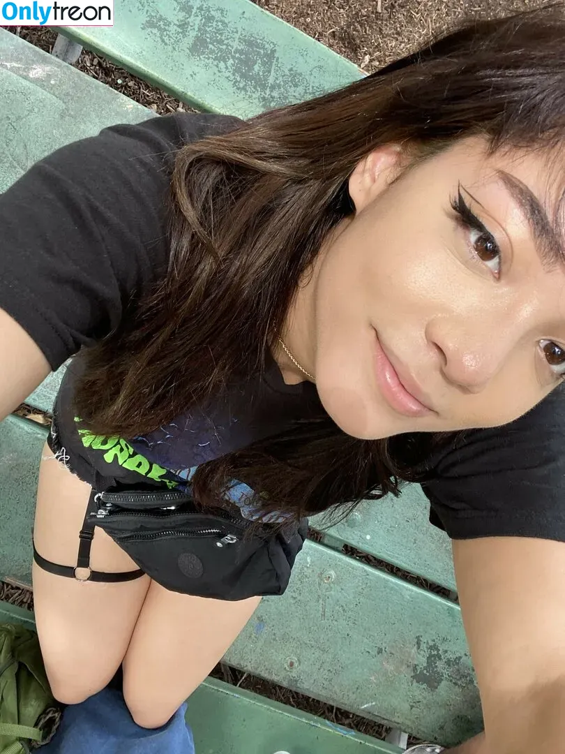 Cinnabrit nude photo #0115 (Cinna / cinnanut)