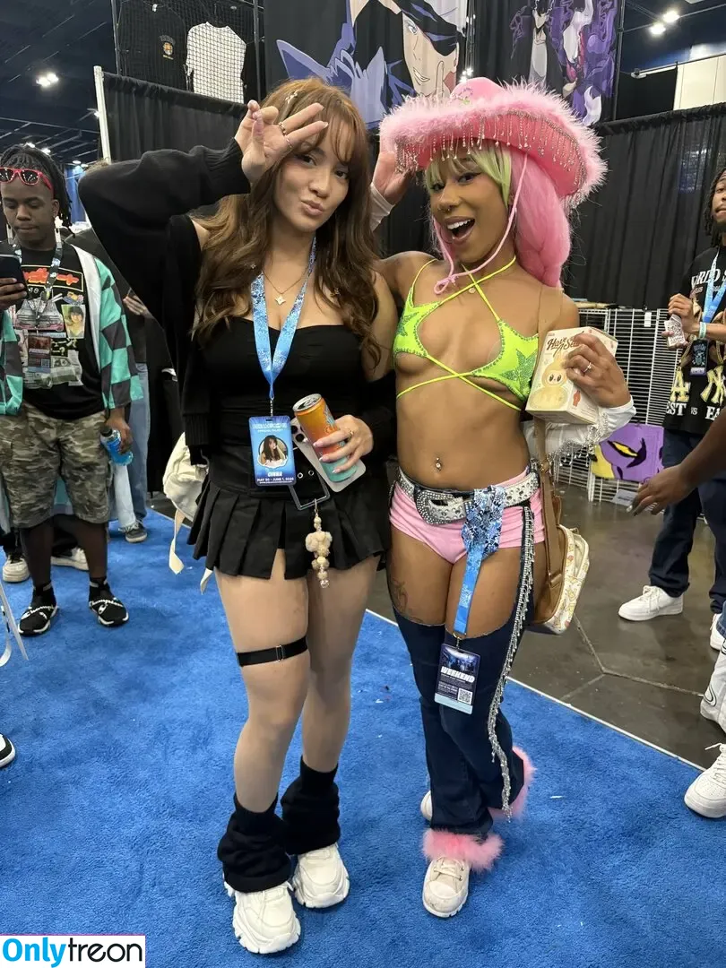 Cinnabrit nude photo #0987 (Cinna / cinnanut)