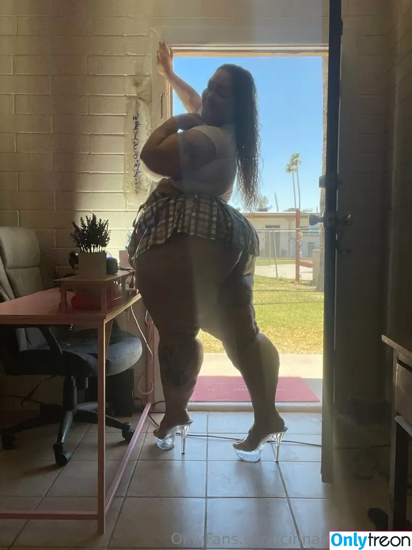cinnamonbentley nude photo #0078 (_cinncinncinny_)