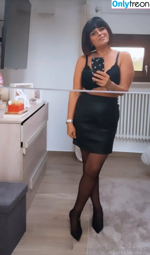 cinzia73 nude photo #0010 (cinziafil73)