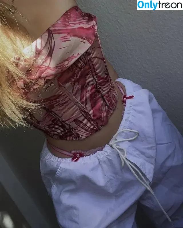 Cirizzle nude photo #0044 (cirizle / cirizzzle)
