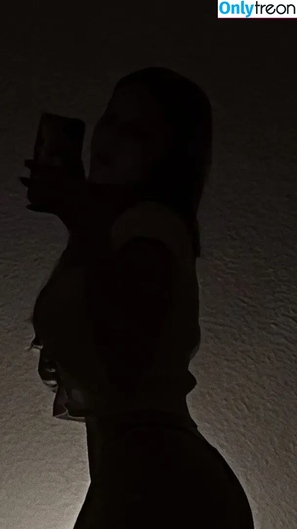 Cirizzle nude photo #0045 (cirizle / cirizzzle)