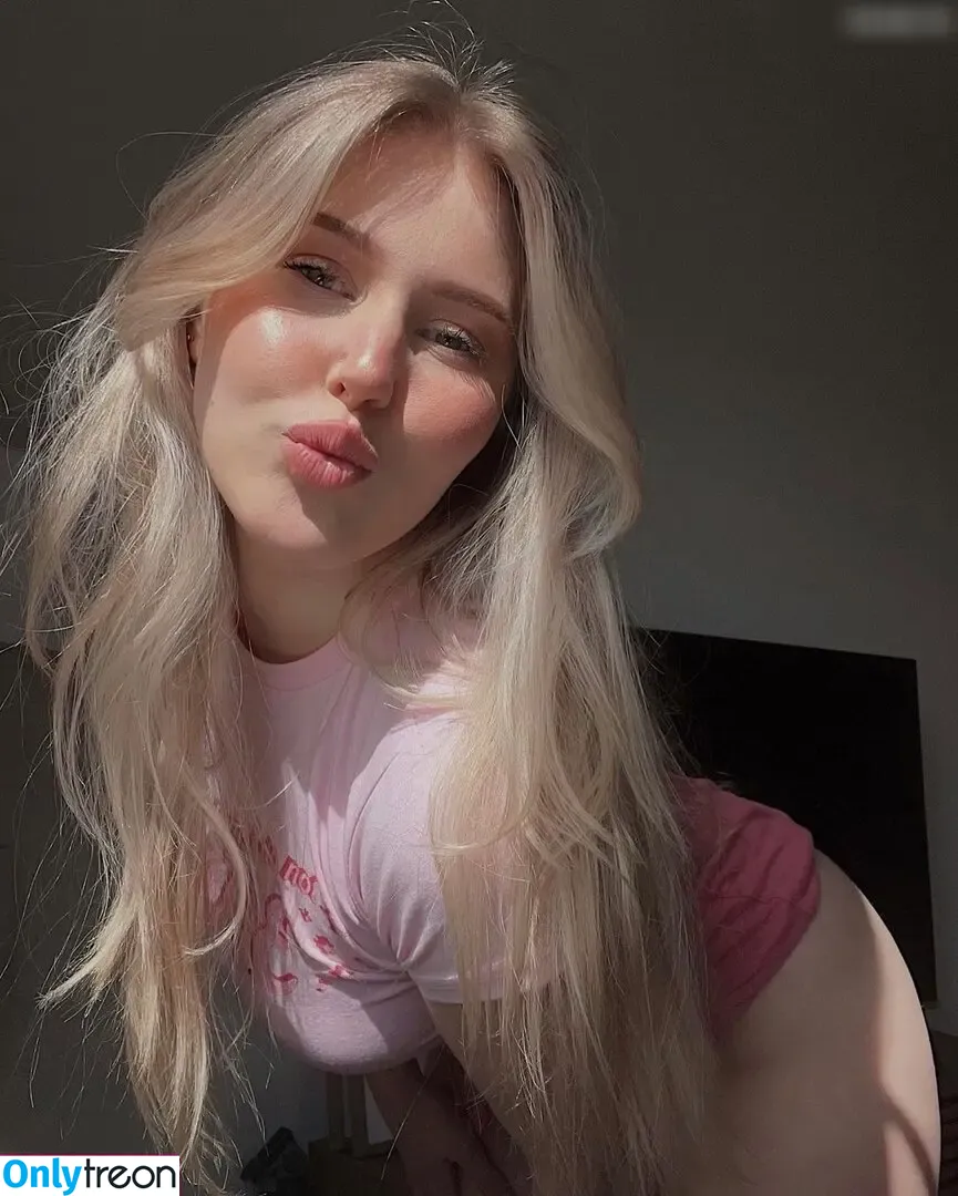 Cirizzle nude photo #0055 (cirizle / cirizzzle)