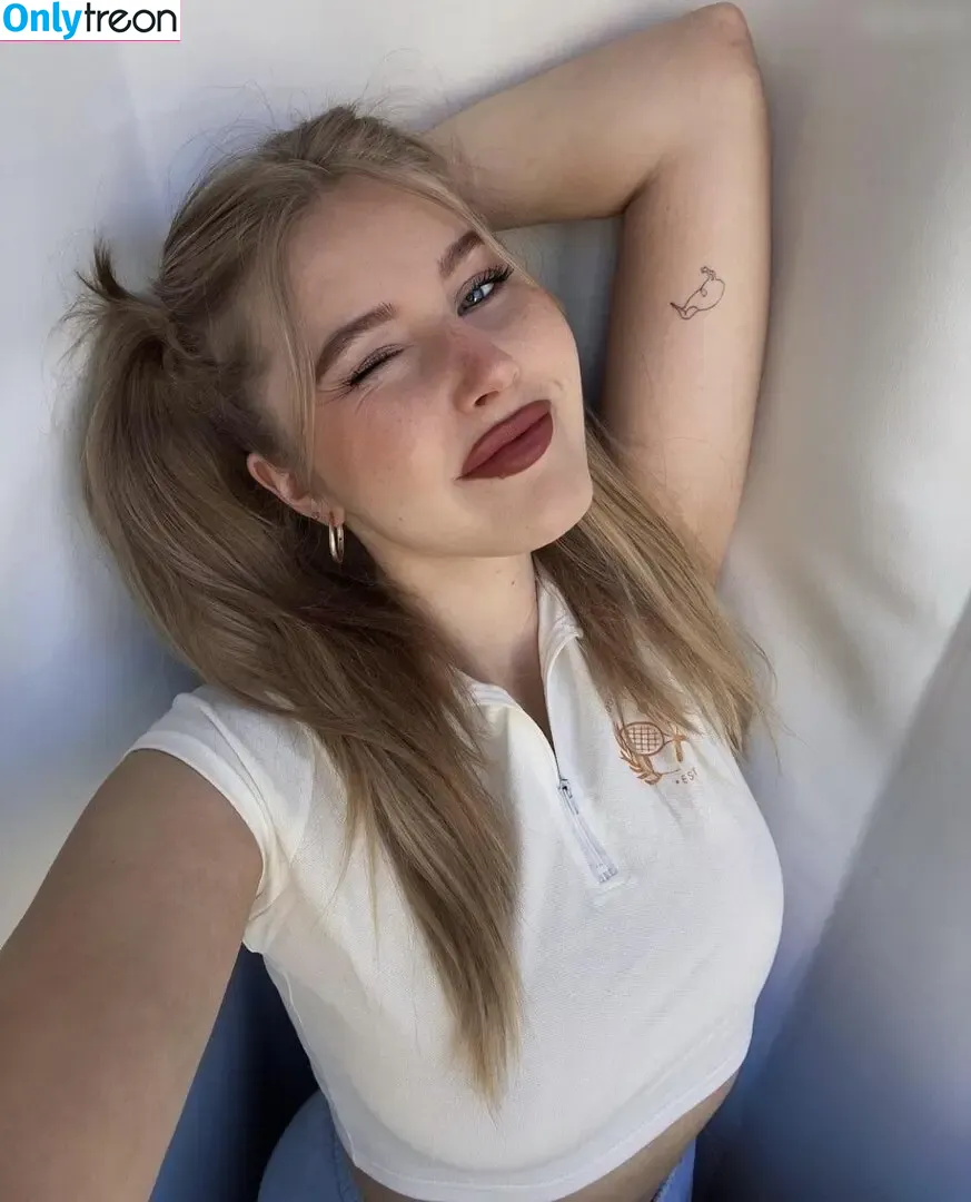 Cirizzle nude photo #0060 (cirizle / cirizzzle)