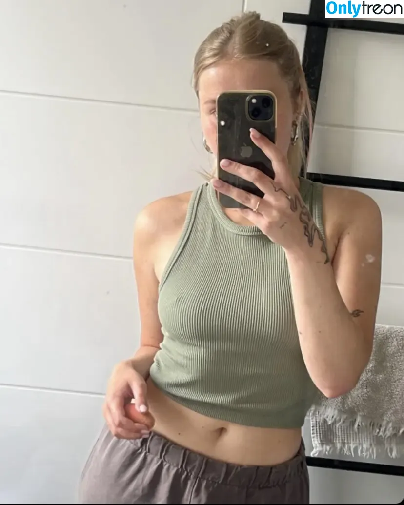 Cirizzle nude photo #0112 (cirizle / cirizzzle)