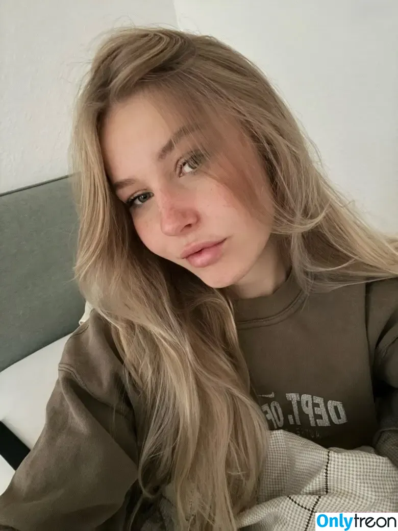 Cirizzle nude photo #0156 (cirizle / cirizzzle)