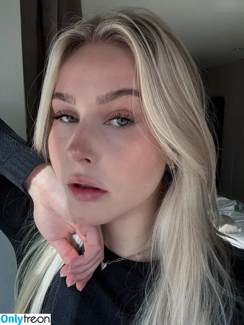 Cirizzle nude photo #0205 (cirizle / cirizzzle)