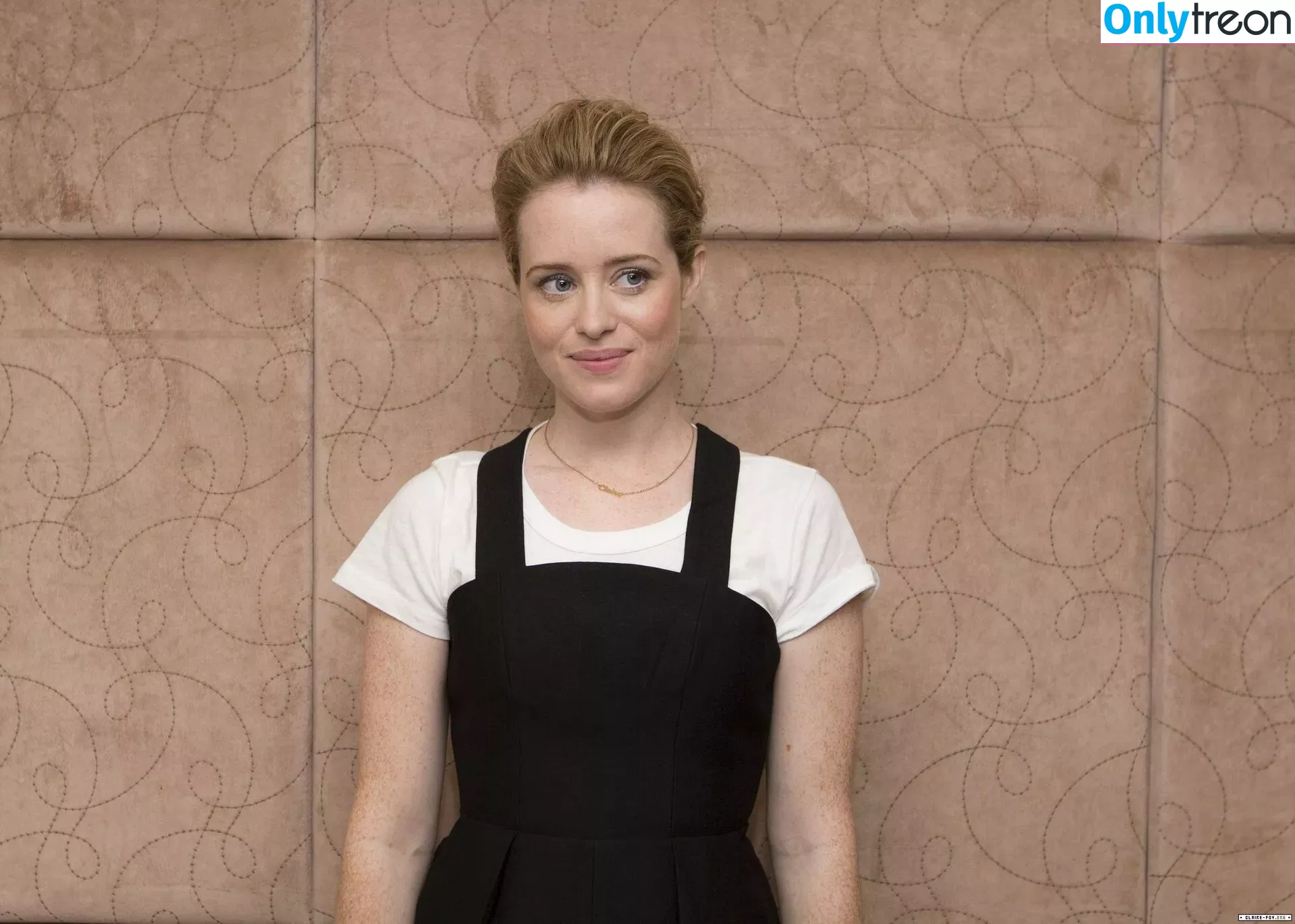 Claire Foy nude photo #0072 (theclairefoy)