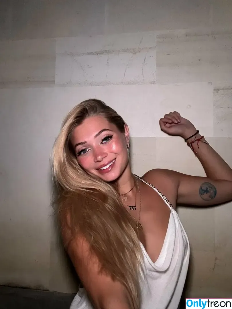 clairethompson nude photo #0014 (clairethomps98)