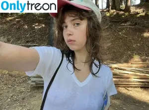 Clairo / Claire Cottrill nude photo #0067